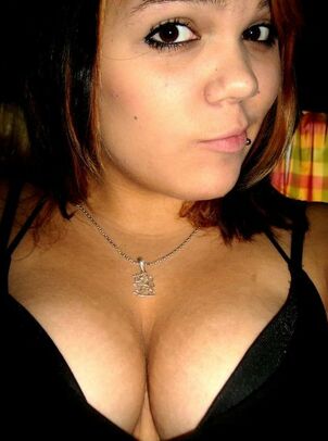 Finnish virgin cleavages 01