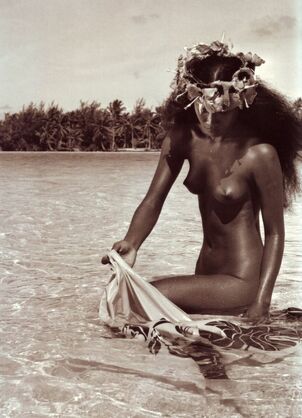 Bare tahitian girls-qualité