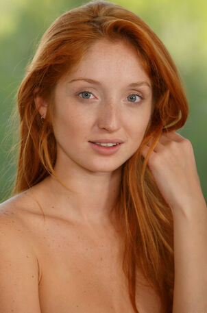 Steaming redheaded maiden Michelle